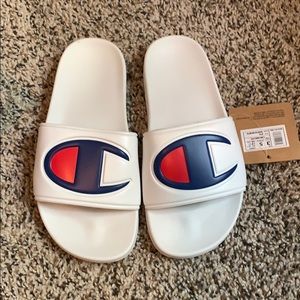 WMNS WHITES CHAMPION SLIP ON SLIDES